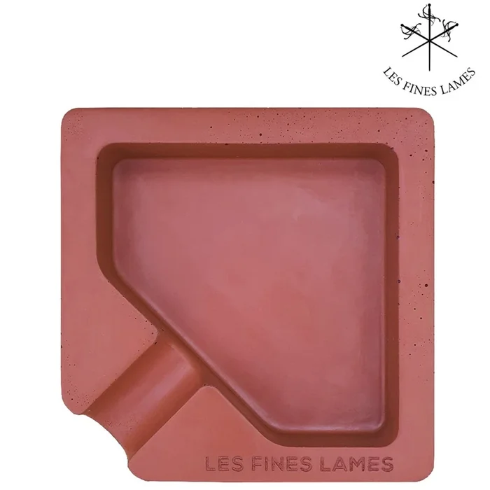 Les Fines Lames – Monad Contrete Ashtray – Red