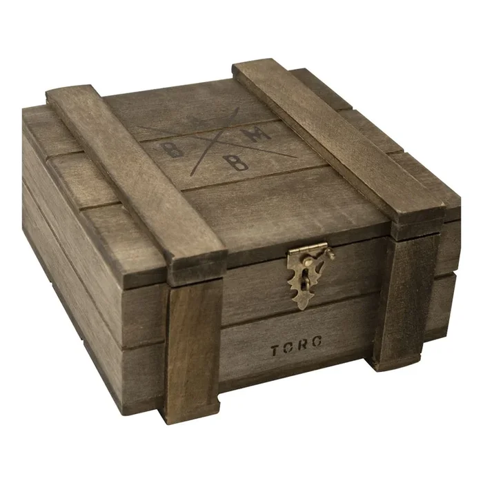 Alec Bradley Black Market Toro