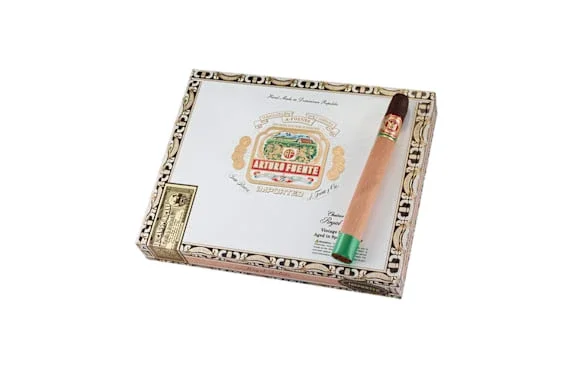 Arturo Fuente Royal Salute Maduro