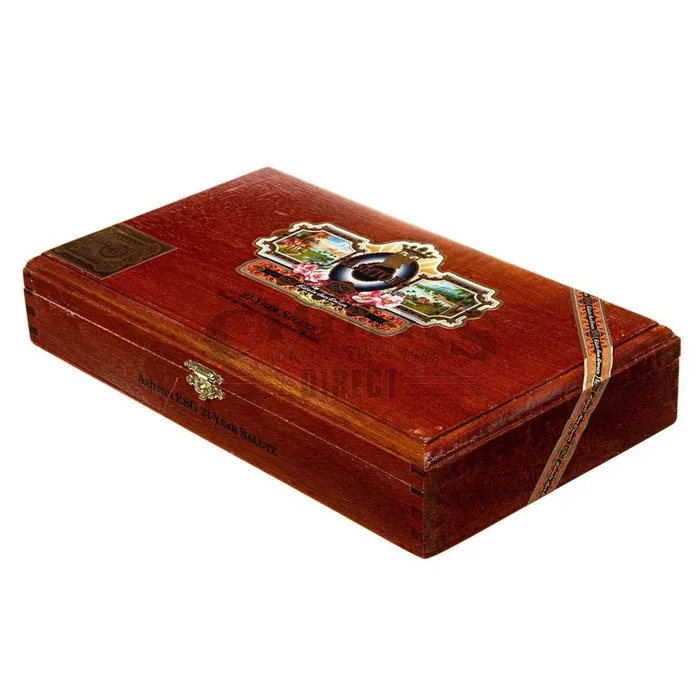 Ashton ESG 21 Yr. Salute Robusto