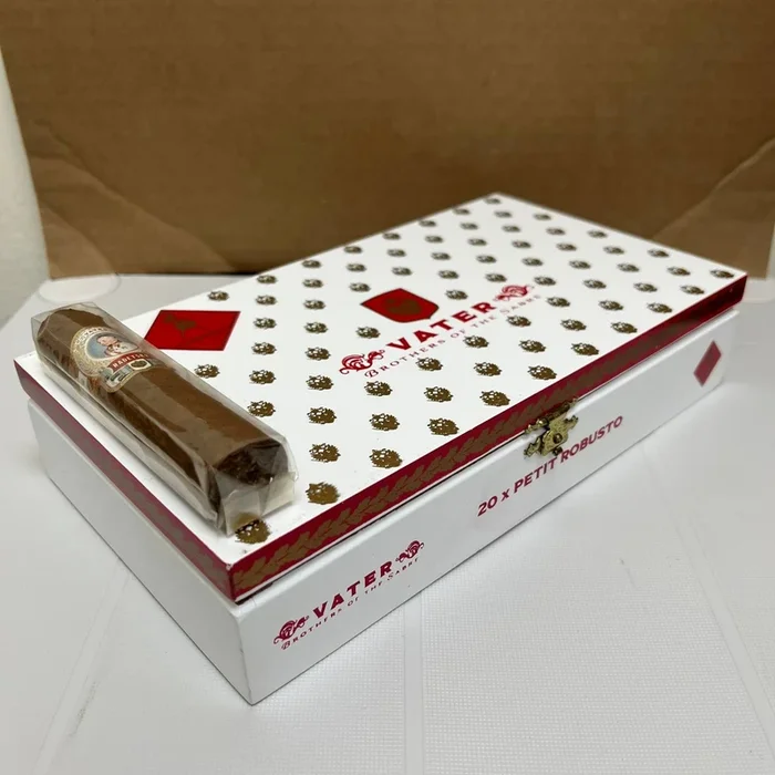 Casdagli Brothers of the Sabre Vater -Petit Robusto