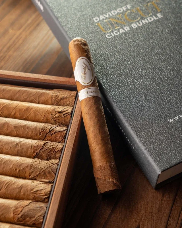 Davidoff Aniversario Special R Cigar Bundle (Uncut)