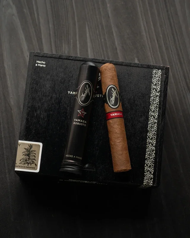 Davidoff Yamasá Robusto (Tubos)