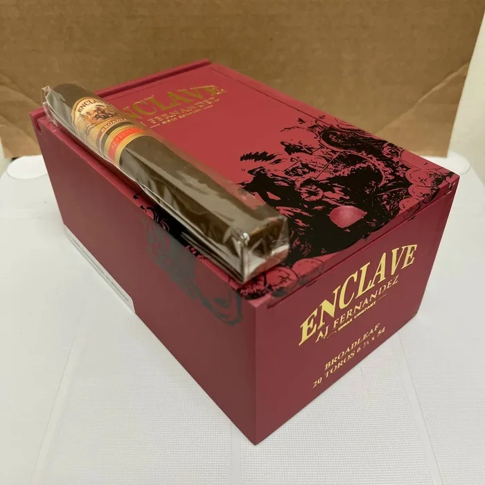 Enclave Broadleaf by AJ Fernandez Toro