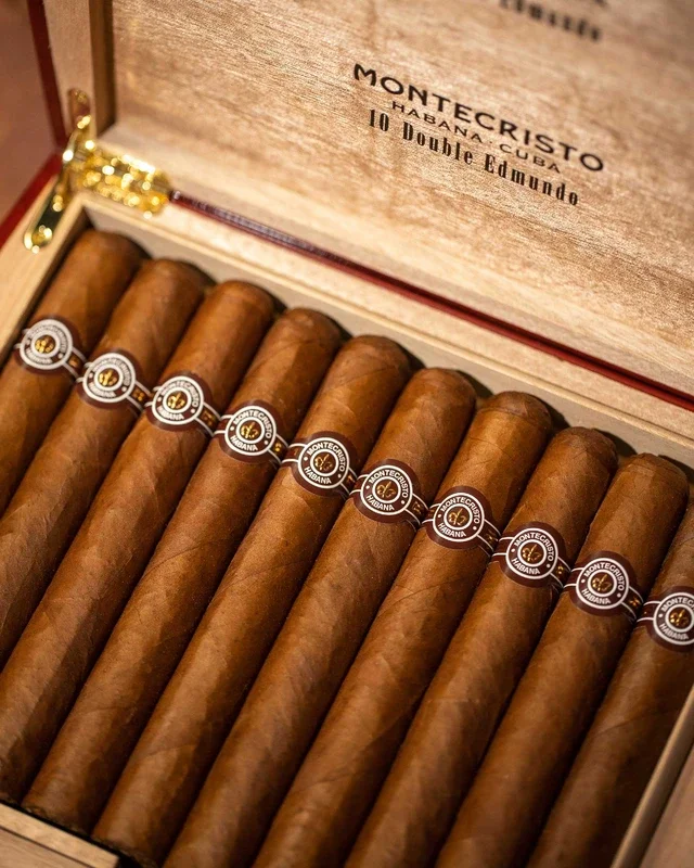 Montecristo Double Edmundo Travel Humidor (2020 Vintage)