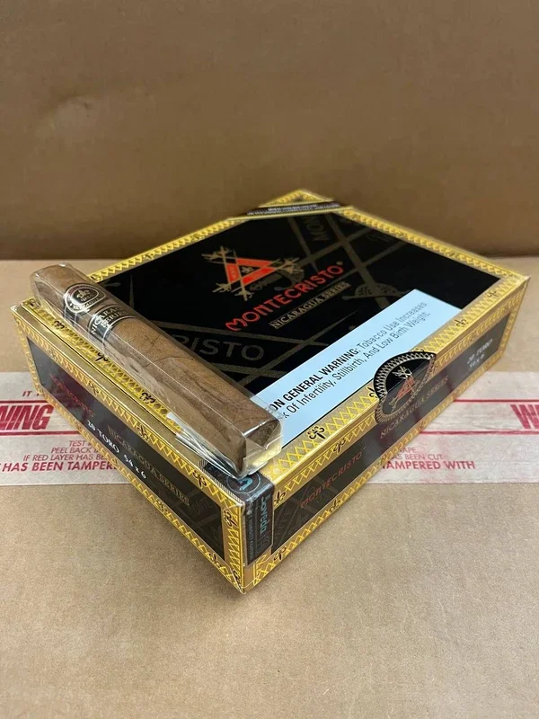 Montecristo Nicaragua Toro