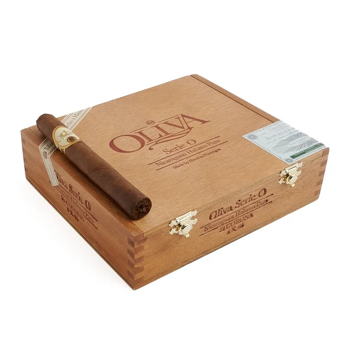 Oliva Serie O Corona