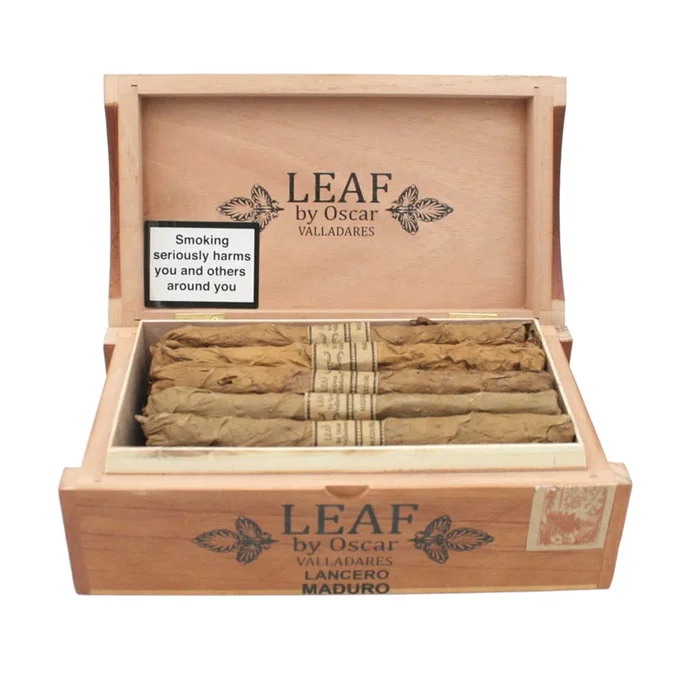Oscar Valladares – Leaf By Oscar Maduro – Lancero – Box of 20 Cigars