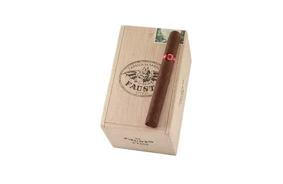 Tatuaje Fausto Short Churchill